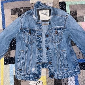 Abercrombie & Fitch distressed Jean jacket